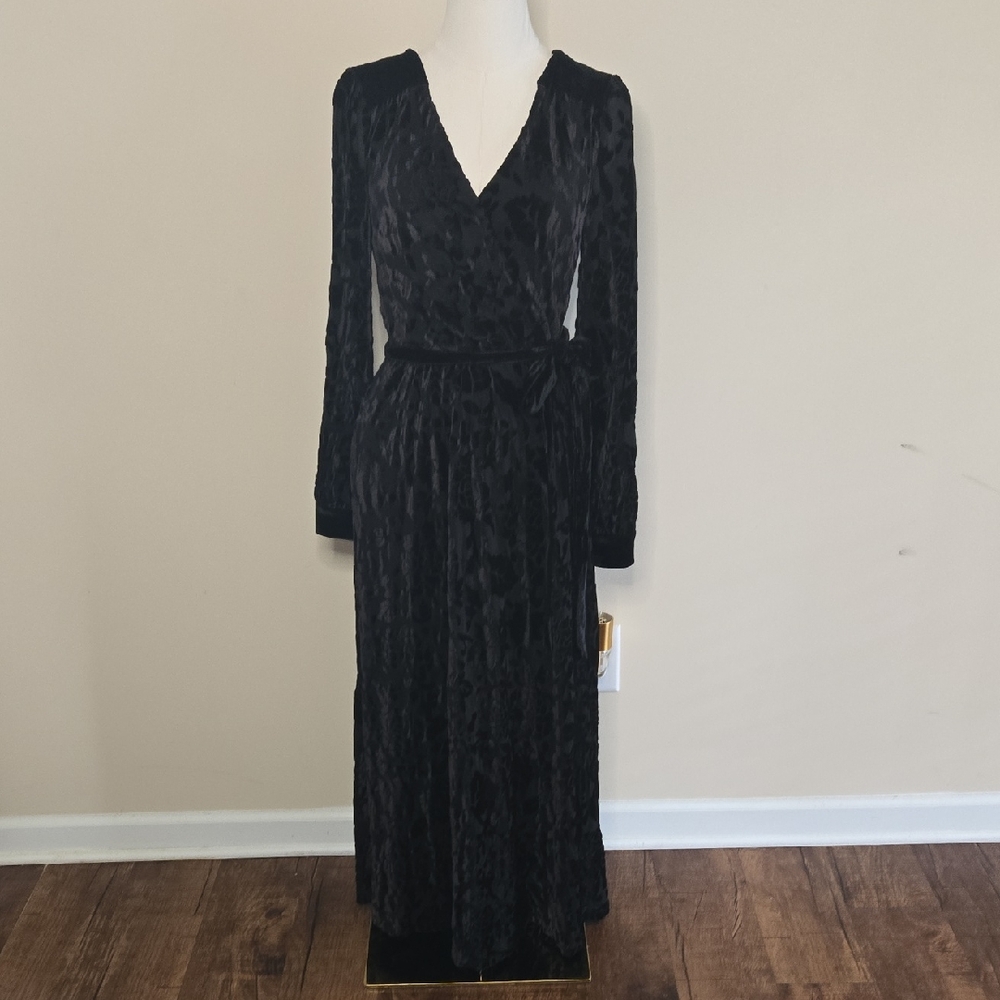 ModCloth Black Floral Burnout Velvet Faux Wrap Midi Dress Romantic Goth Small - Picture 2 of 9